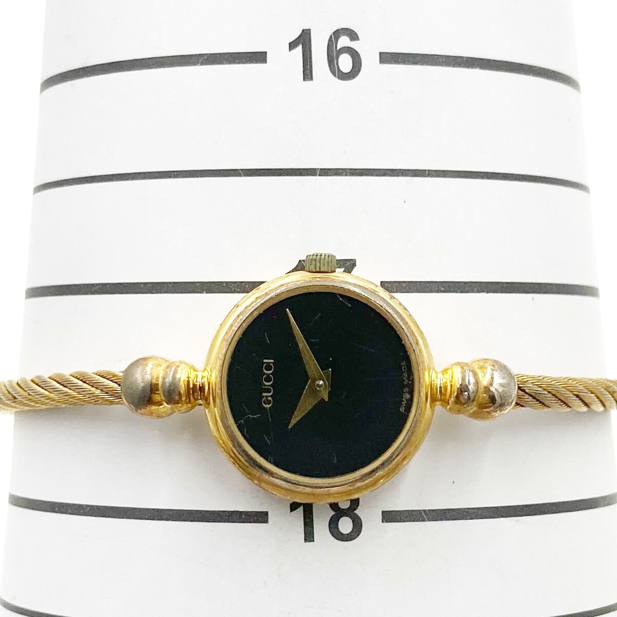 NEAR MINT Vintage Gucci 2700.2.L Swiss Gold Women's Quartz