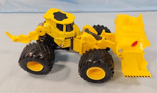 Spin Master Monster Jam Dirt Squad Scoopz Yellow Rims 1:64 Die Cast - Picture 2 of 3