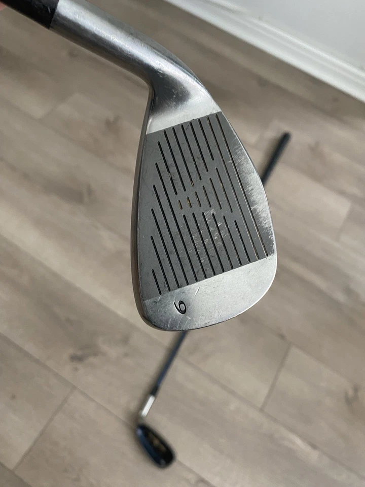 Wilson Pro Staff Oversize Offset sand Wedge &6 Iron Graphite Shaft Regular Flex - Image 3 of 4