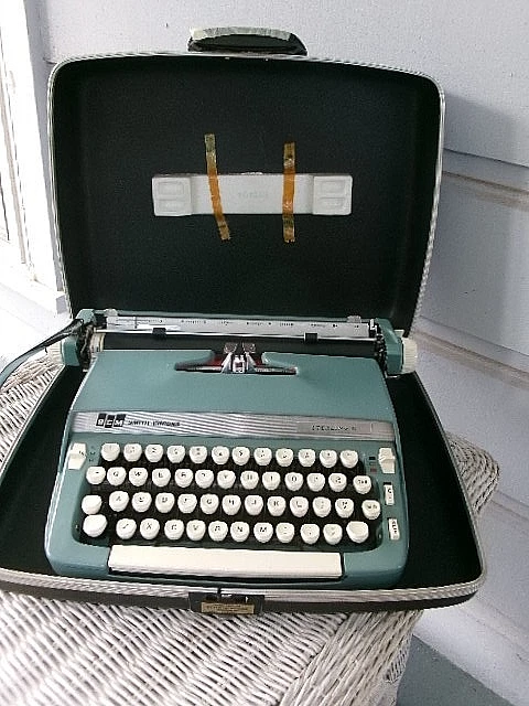 Smith Corona Typewriters for sale | eBay