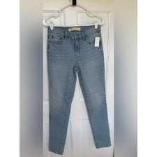 NWT GAP 1969 Real Straight Jeans Light Wash Size 26 Long
