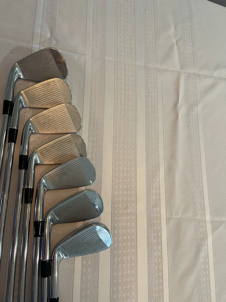 Cobra Tour King Men’s Golf Clubs, Project X, Chrome, Iron Set, Professional Set - Image 4 of 4
