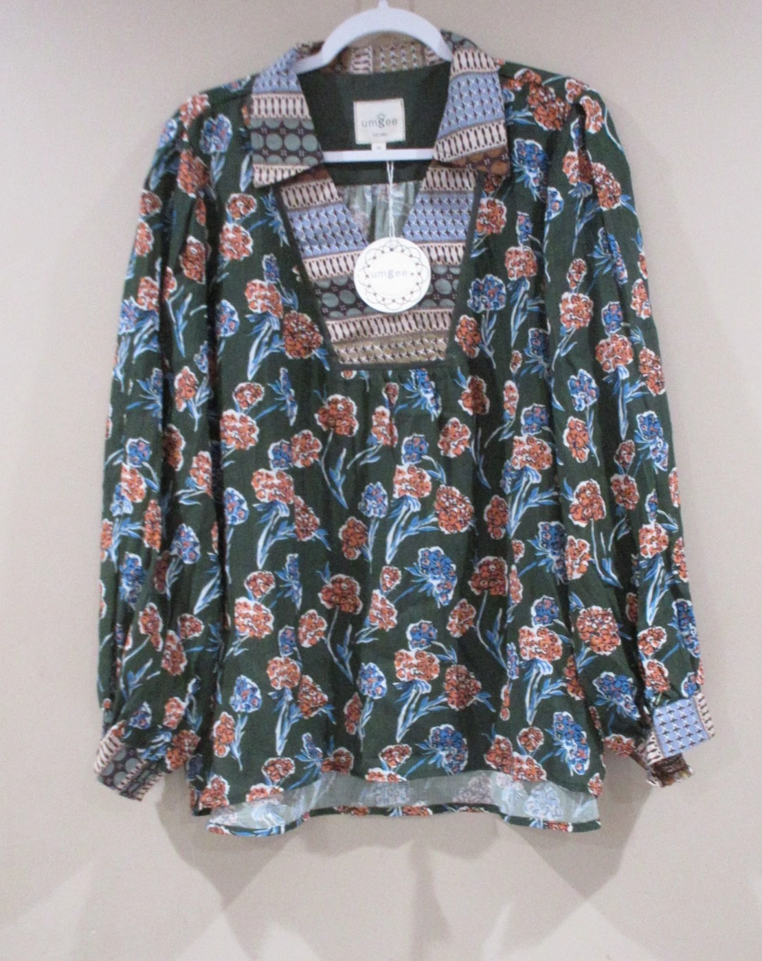 NWT UMGEE Blouse Women 2X Green Floral Boho Long Sleeve V Neck MSRP 64.00