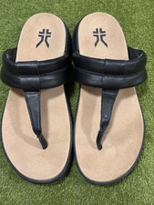 NWOB Kuru Coda Suvi Sandals Womens Sz 10T Strap Comfort Leather Pillowtop Black