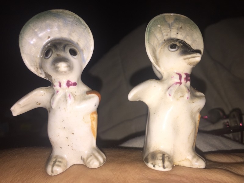 Vintage penguin salt and pepper shaker set made in Japan