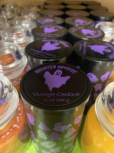 YANKEE CANDLE HAUNTED HAYRIDE 12 oz PERFECT PILLAR NEW SCENT HALLOWEEN HTF - Picture 2 of 2