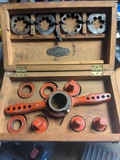 VINTAGE WOLVERINE BRASS WORKS TUBE THREADING SET GRAND RAPIDS MICHIGAN 