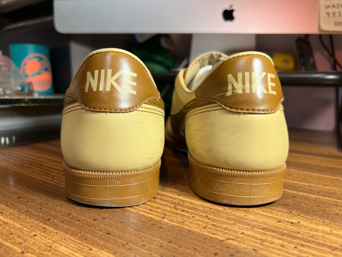 Vintage 1980s Nike™ Bowling Shoes Rt & Lft Hand Bowl Vintage 1980s Nike™ Bowling Shoes Rt & Lft Hand Bowl