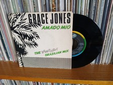 Grace Jones - Amado mio. Vinile 45 giri; 7".  Capitol  Italia (1990) Ottimo !