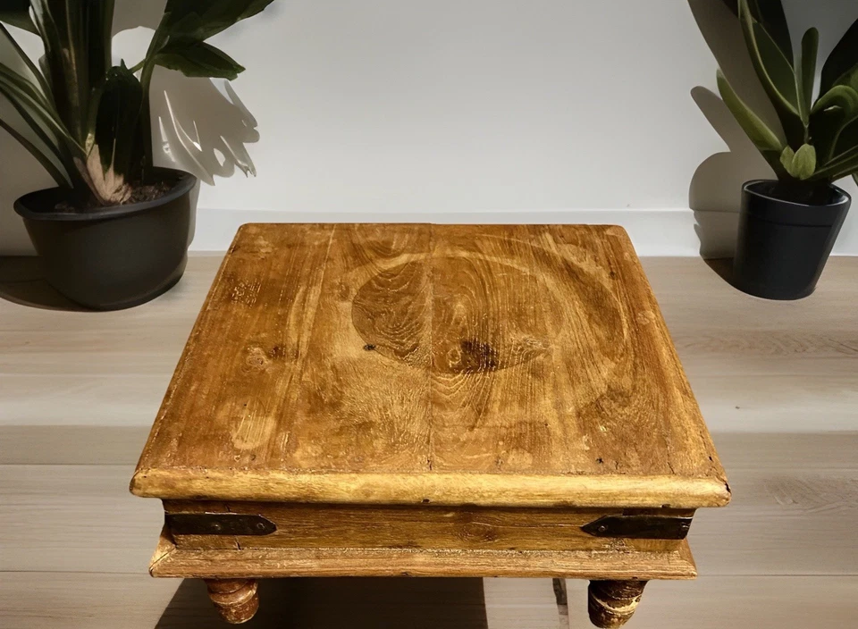 Индийский резной деревянный низкий чайный столик Bajot Pooja Puja 6,25 дюйма x 12,75 дюйма x 12 дюймов - Изображение 4 из 4