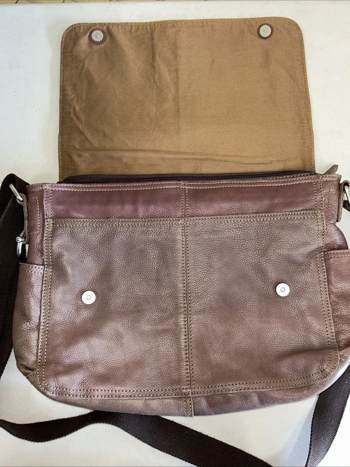 Fossil brown leather messenger bag - Image 3 of 4