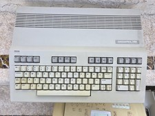 Commodore 128 Vintage Home Computer with 1902A Monitor