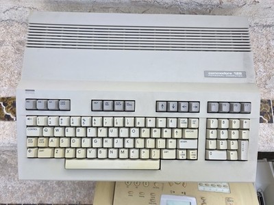 Commodore 128 Vintage Home Computer with 1902A Monitor