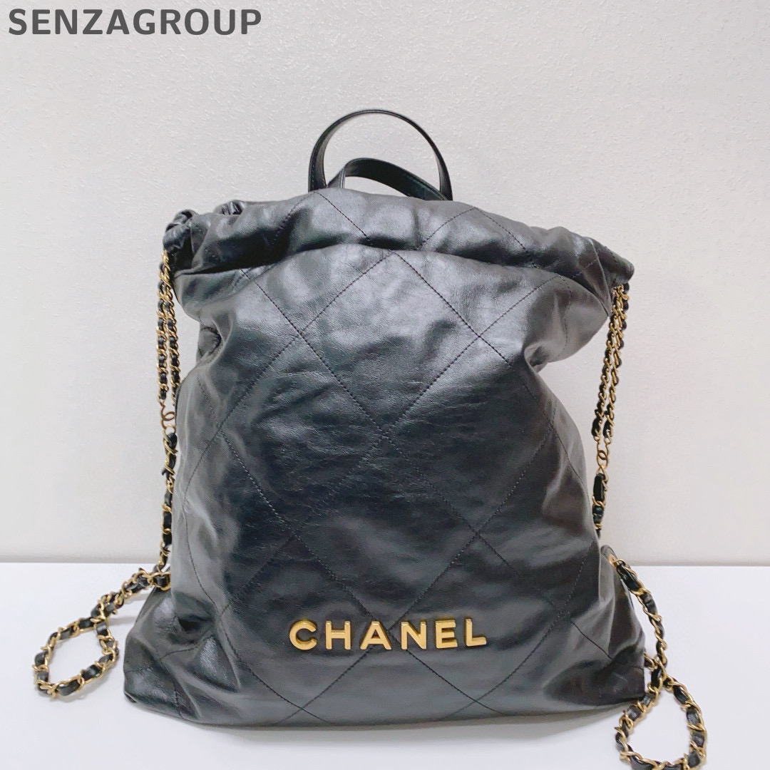 CHANEL 22Bag Large Black Calfskin Gold Tote Backpack For  display picture 3