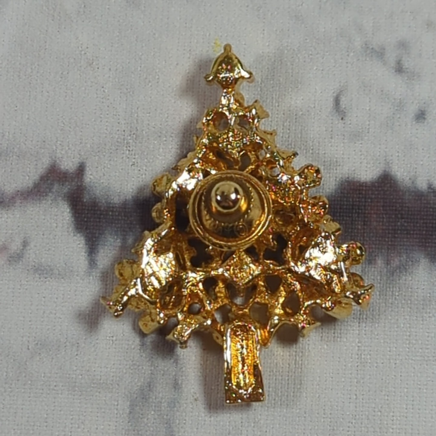 Avon Vintage Christmas Tree Lapel Pin Brooch eBay