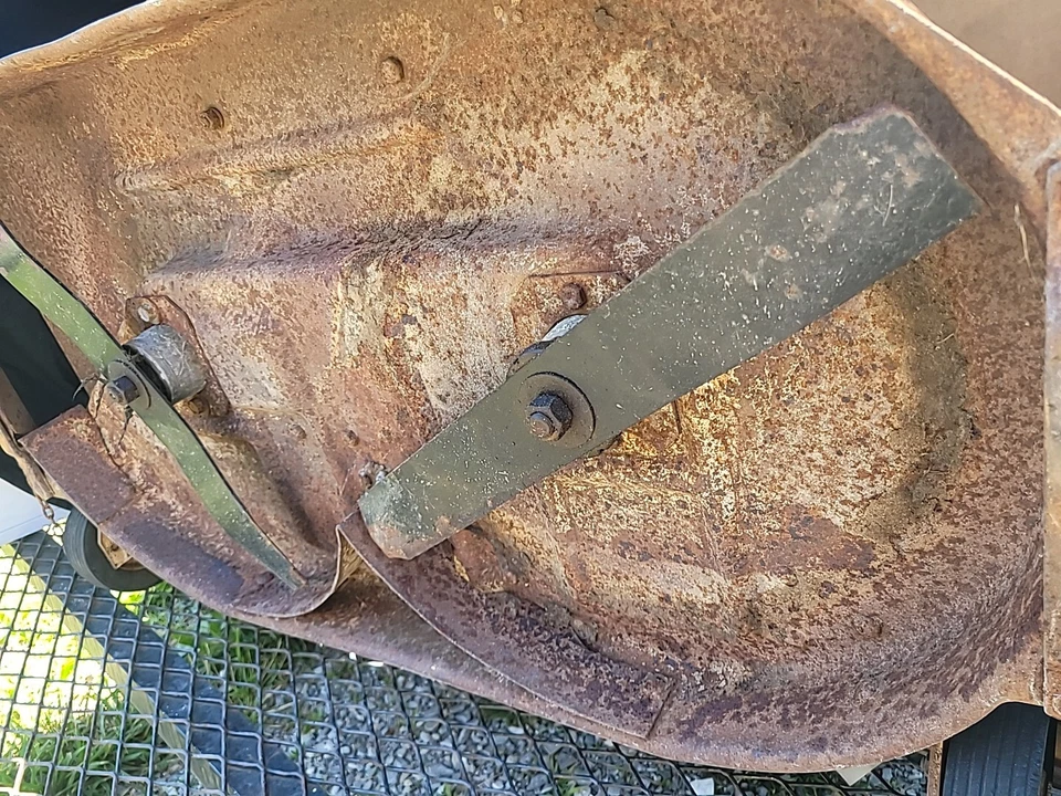 Vntge Sears Craftsman Lawn Tractor Mower Deck Everything Is Freely Operational  - Image 3 of 4