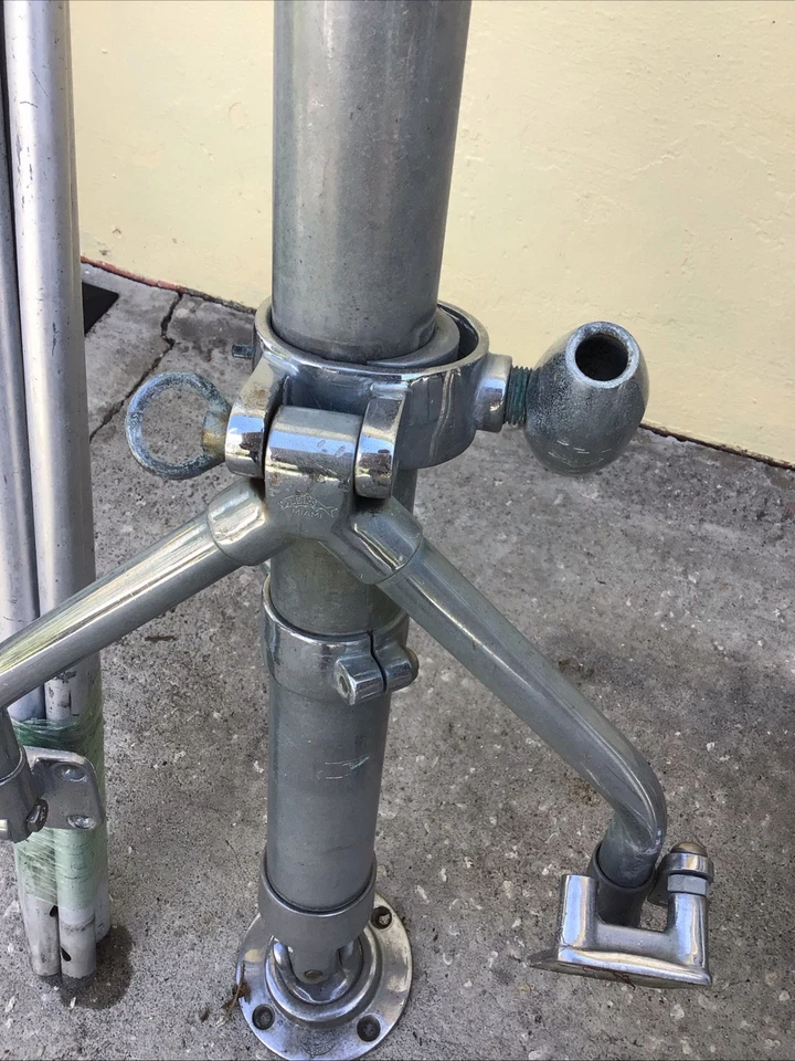 lee's tackle Jr Outrigger Bases And Poles - Image 3 of 4