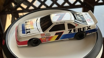 ZEREX 1:24 Ford Thunderbird #7 Alan Kulwicki NASCAR Diecast Bank (No Box/Read)