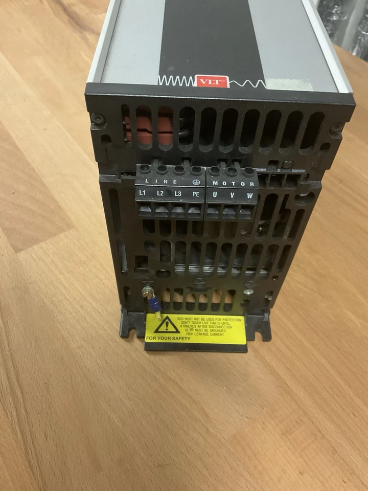 Danfoss VLT Type 2025 195H3303 - Bild 3 von 4