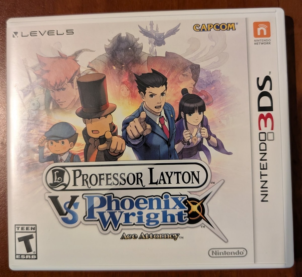 Professor Layton Phoenix Wright Ace Attorney (Nintendo 3DS