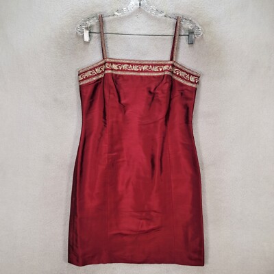 sexy diy clothes 10 Memorable '90s Fashion Trends Shopped from a Thrift Store main image 1