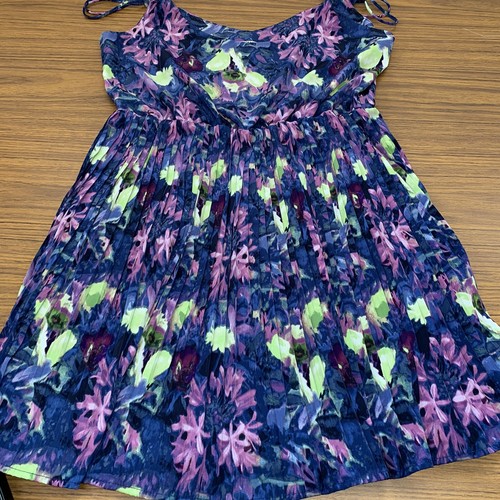 Dunkellila Blumen Minikleid Medium Plissee Träger Cinch fließend Fee Grunge - Bild 6 von 11