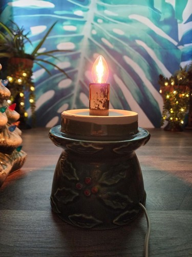 Lighted Trim N Glo, Ceramic Christmas Tree, TableTop Tree w/Multi Colored Lights - Picture 4 of 10