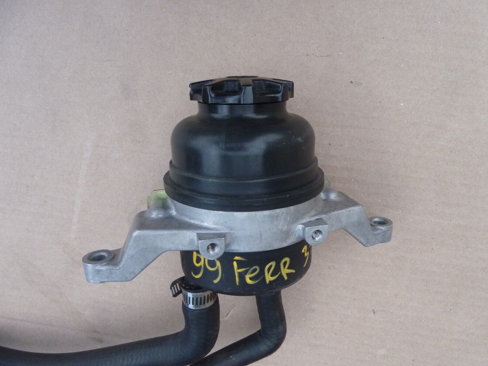Ferrari F1 Shift Fluid Bottle Assembly F355 Container Reservoir Tank bracket 355