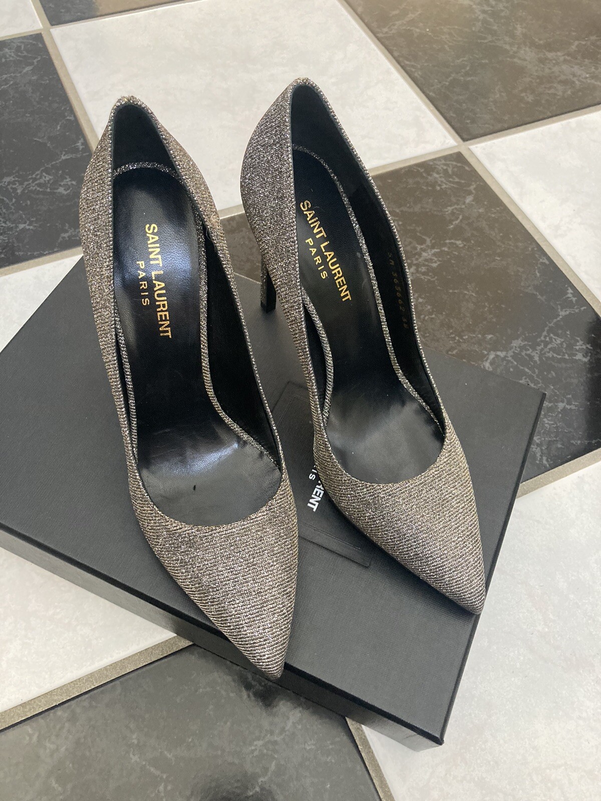 Nuove con scatola décolleté punta a punta 100% autentiche Saint Laurent Paris Ciad Argento $795