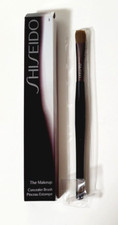 SHISEIDO The Makeup Concealer Brush Gently Ta...