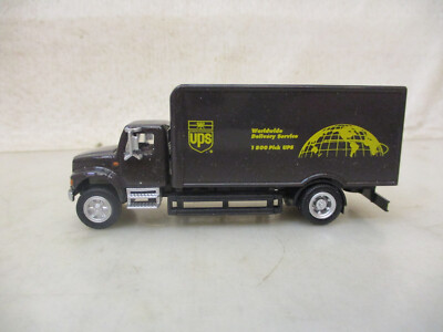 x-87480	Scenemaster 1:87 UPS International 4900 Single-Axle Box Van