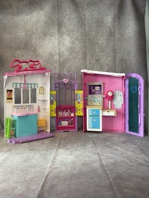 Barbie Folding Pet Care Center Animal Vet Clinic Animals Foldaway Playset 