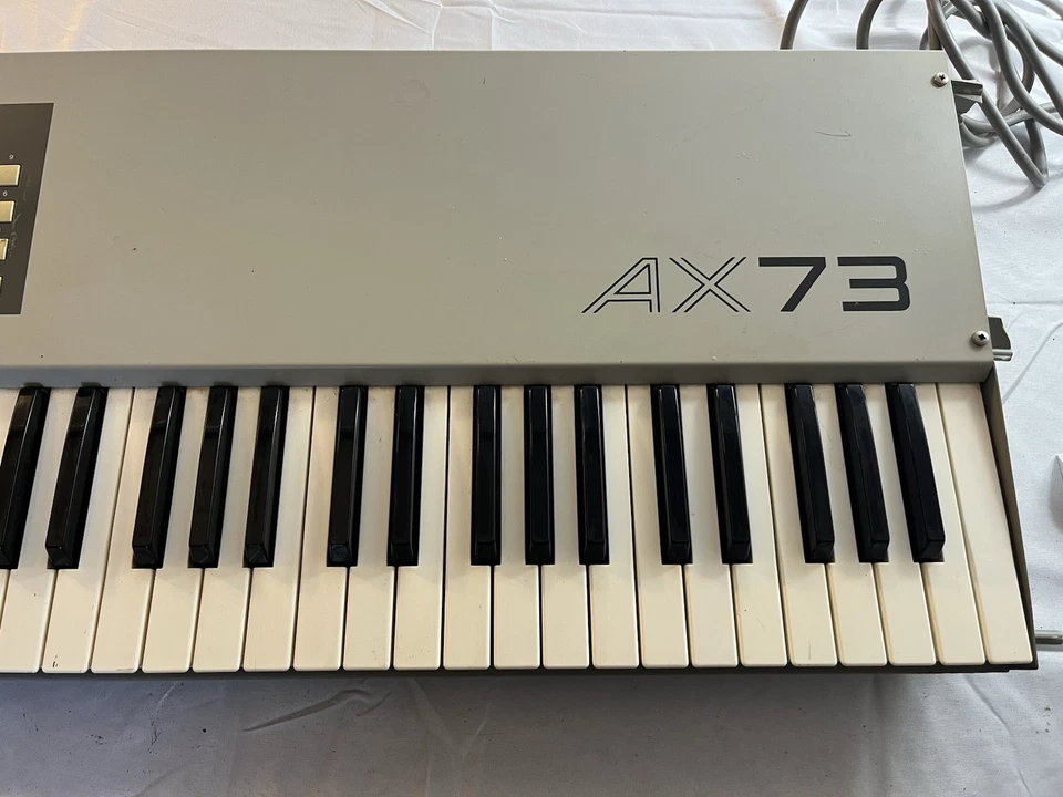 Akai AX73 Programmable Analog Synthesizer 6-Voice 73-Key w/ Carry Bag Works - Image 4 of 4