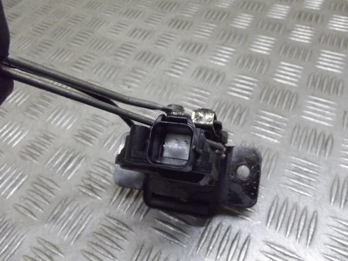 Mecanismo de bloqueo de puerta trasera tapa de arranque Kia Sedona enchufe de 2 pines MK1 2002-2010U - Imagen 3 de 4