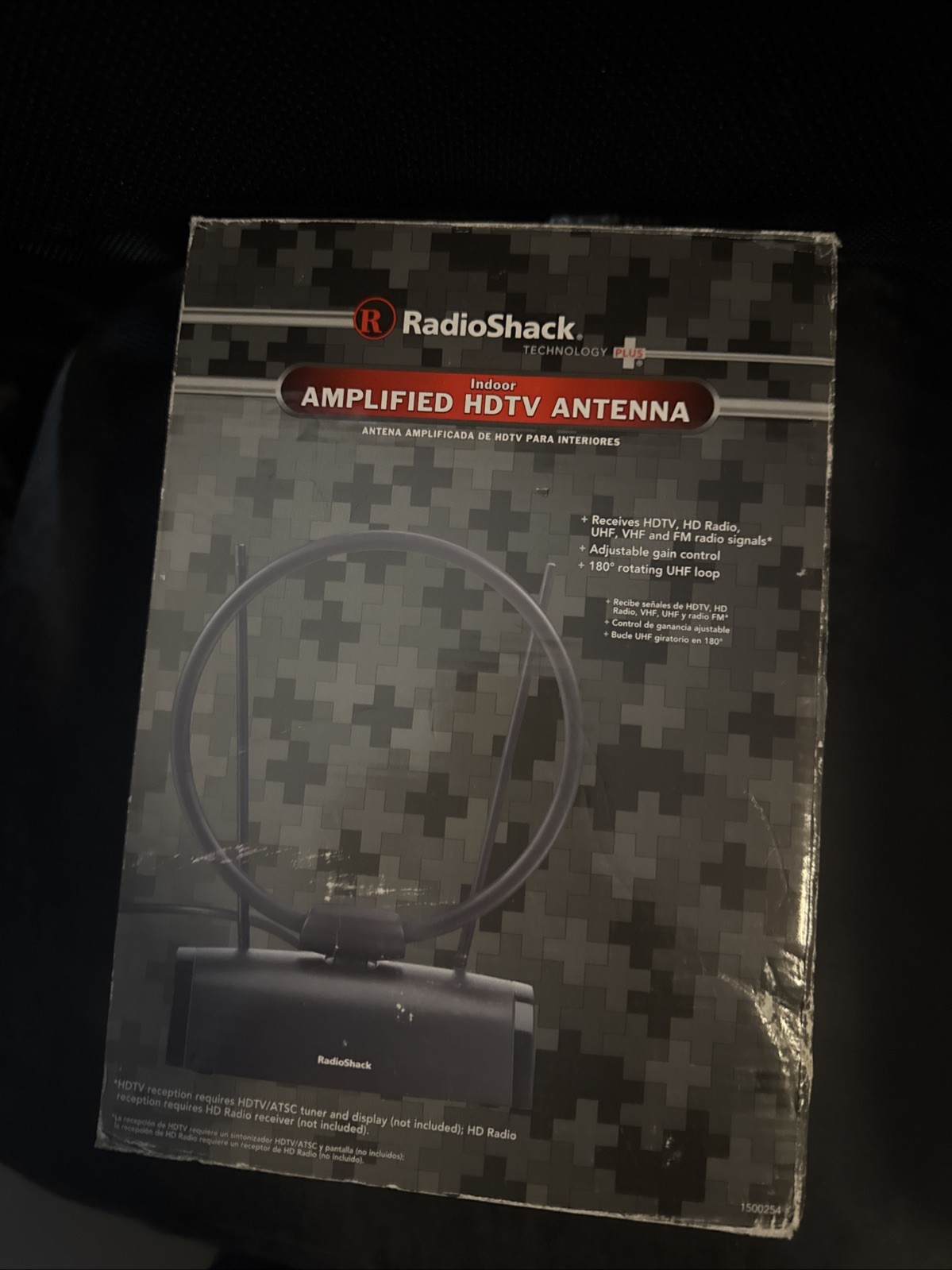 RadioShack Amplified HDTV/UHF/Signals Indoor Outdoor Antenna