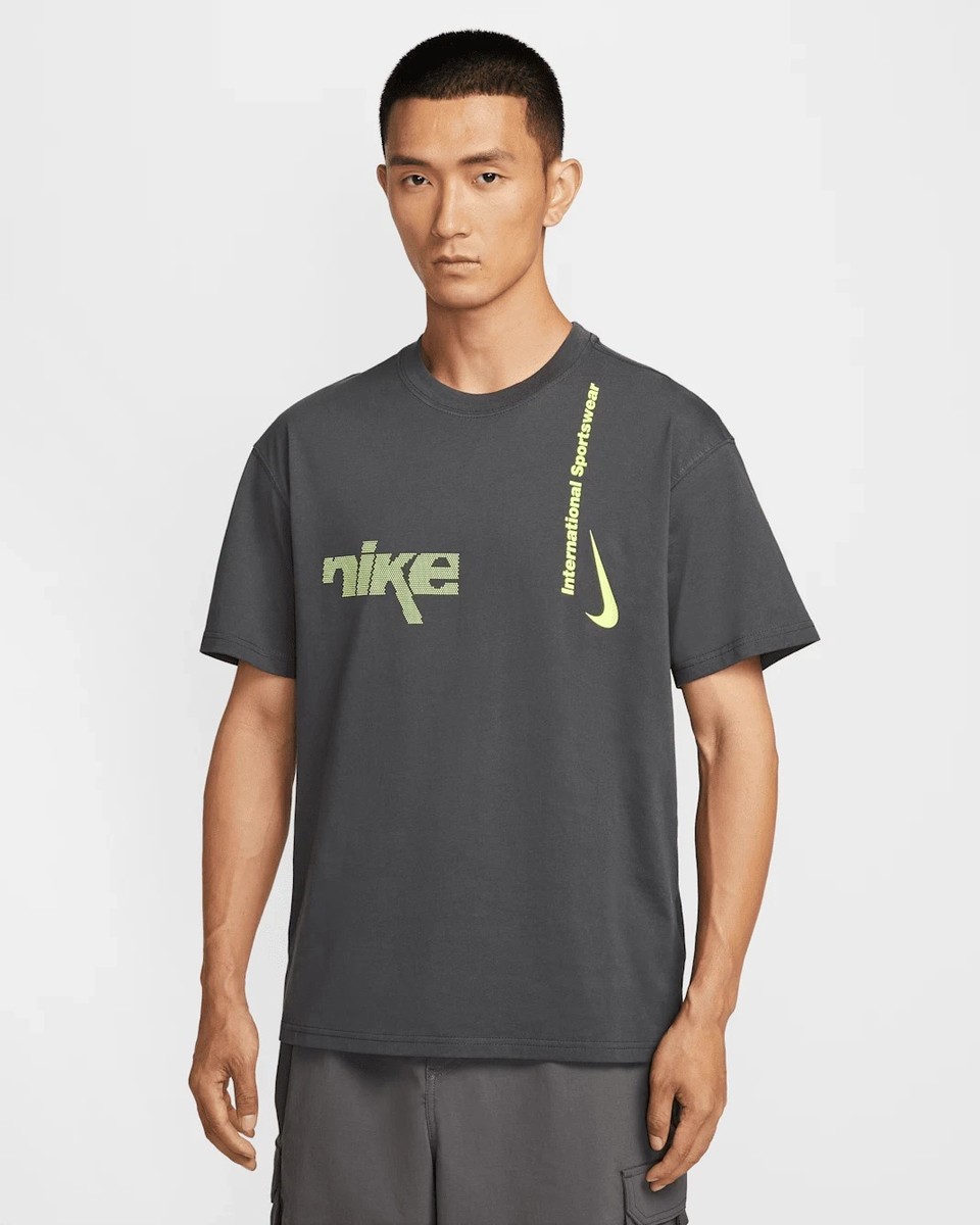 Nike 200勝記念ポリエステルTシャツ Lサイズ Men's Nike Sportswear Max90 Swoosh Sport T-Shirt - Gray Volt