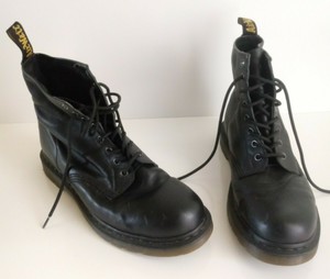 Dr. Doc Martens Botas con cordones 11822 Charol Negro para Hombre US 11  Reino Unido 10-Bonito | eBay