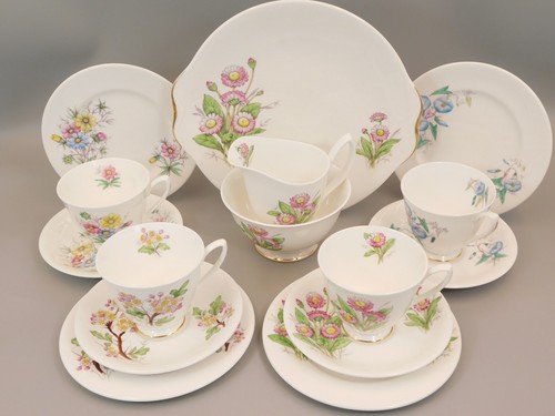 VINTAGE 15 PIECE ROYAL ALBERT FLOWER OF THE MONTH TEA SET. - Picture 2 of 4
