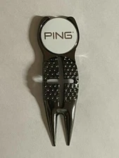 Crosshairs Divot Tool & Karsten PING 1" Flat Coin Style Golf Marker - A Beauty!