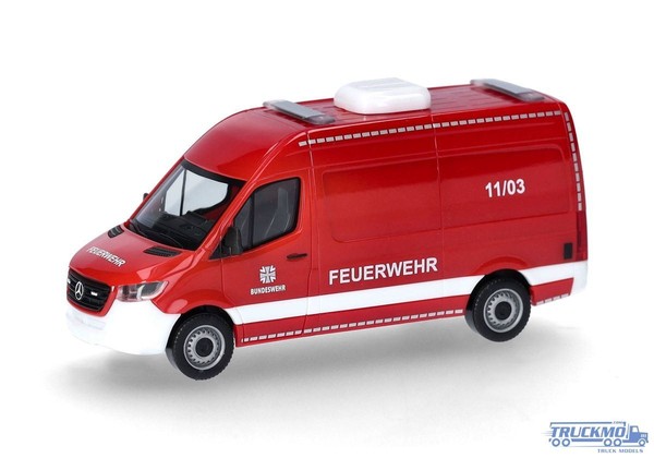 Herpa Bundeswehr/Feuerwehr Mercedes Benz Sprinter 18 Kasten Hochdach 700887-image