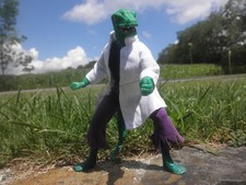 Product Image: Mego Vintage Lizard 8 inch Action Figure Type 2 Body Style