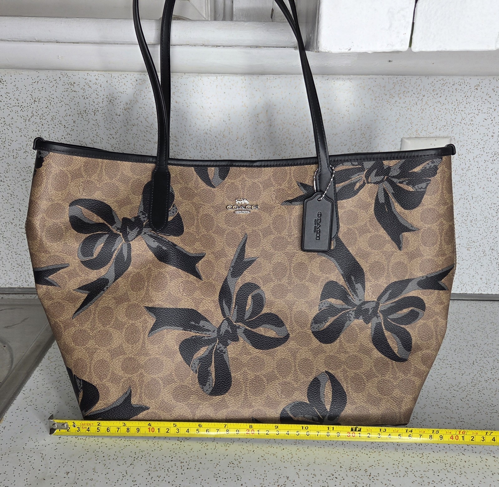 Coach City Tote Bag In Signature Canvas With Bow Print CY652 NWOT thumbnail 7