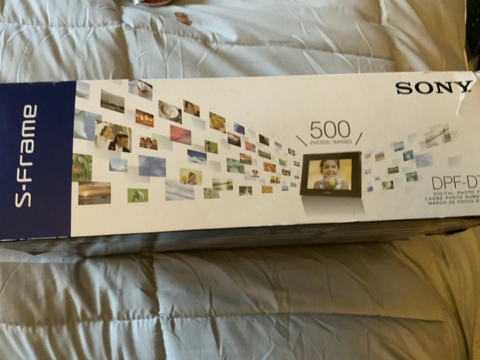 Sony DPF-D72N 7 Inch Digital S-Frame With Remote - BOXED - red  - Image 4 of 4