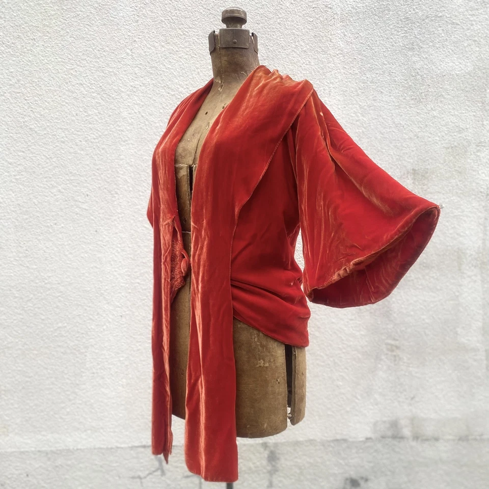 Antique 1920s Art Deco Burnt Orange Silk Velvet Bell Sleeves Opera Coat Jacket S - Image 3 of 4