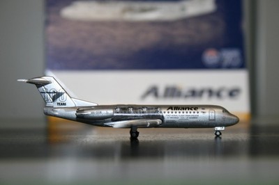 Gemini Jets 1:400 Alliance Airlines Fokker F-70 VH-QQW (GJUTY1997) Vickers Vimy