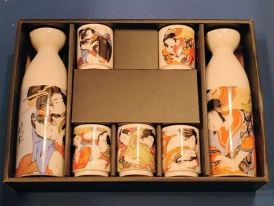 SHUNGA UKIYO-EROTIC 2 JAPANESE SAKE BOTTLES W 5 SAKE CUP SET W  BOX VINTAGE 