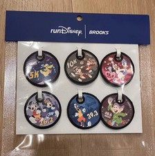 BROOKS x runDisney 2026 Marathon Weekend Set of 6 Lace Badges - New/Sealed