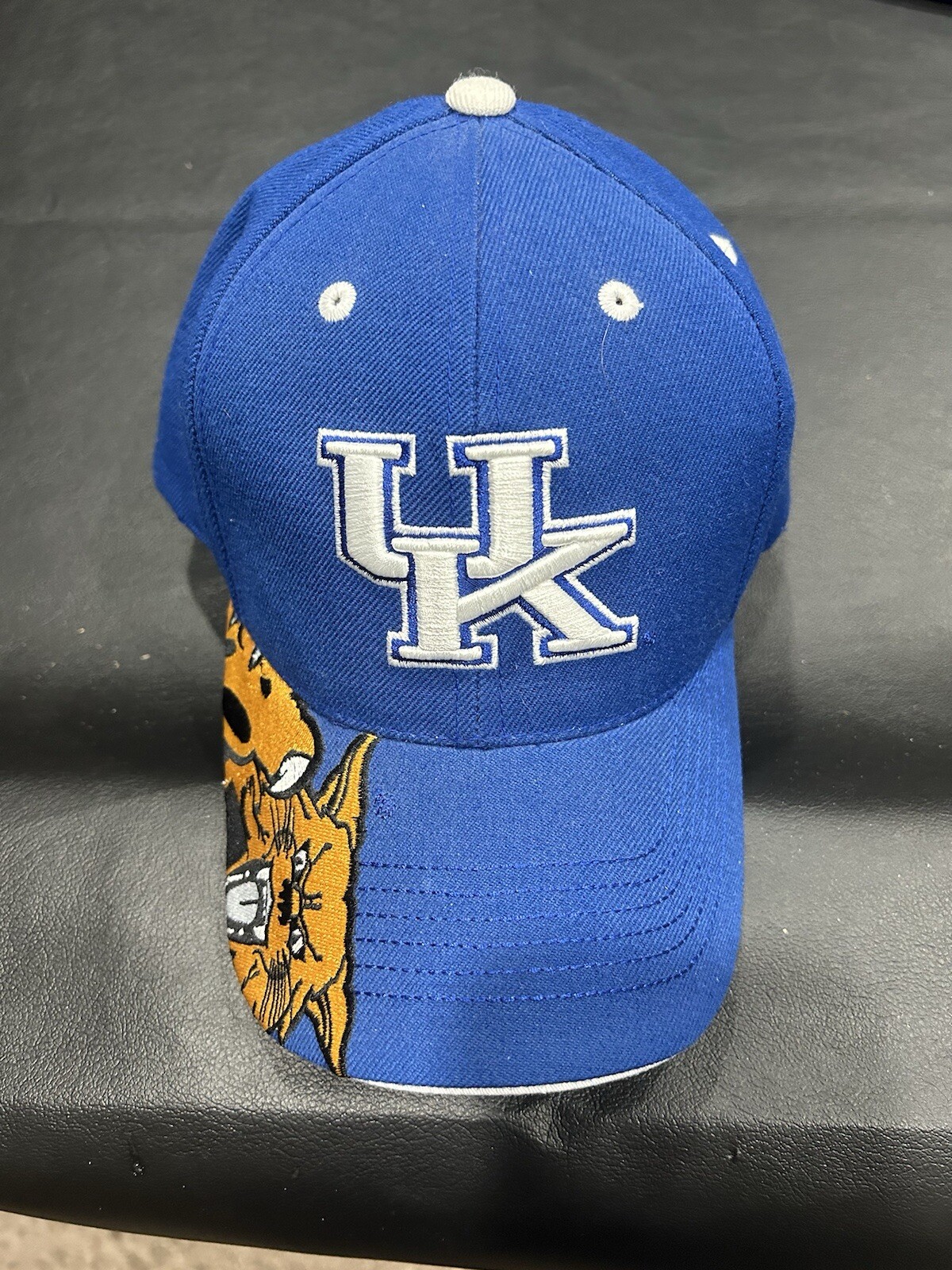 Kentucky Wildcats NCAA Vintage BLUE Hat. Cat On Bill Of Hat! Adjustable Nice Hat