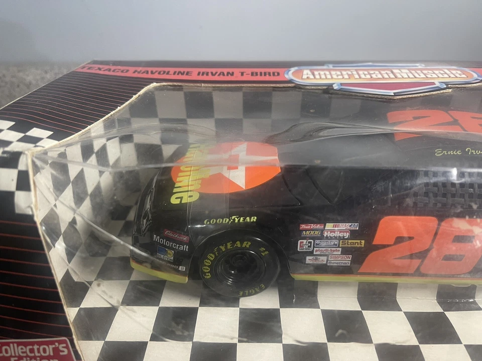 ERTL American Muscle escala 1:18 Ernie Irvan #28 Texaco Havoline T-Bird 1 de 7500 Foto 2 de 4