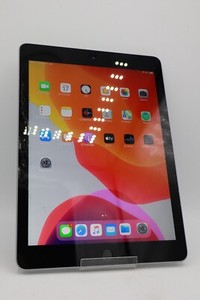 Apple iPad 6.Generation 32GB A1893 Space Grau Displayschaden M1201